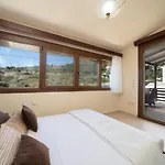 Kandia I Villa