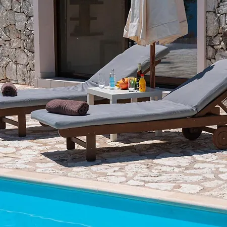 Kandia Villa *